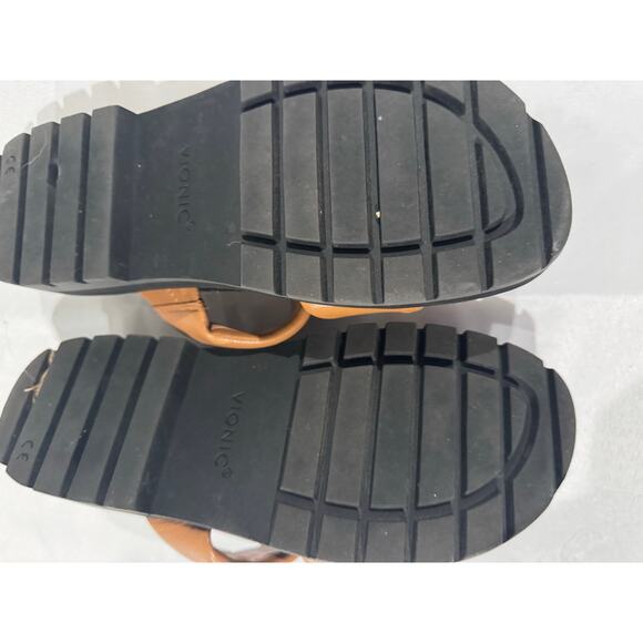 Vionic Modesto Two Strap Lug Sole Sandal Size 7.5 - Picture 7 of 7